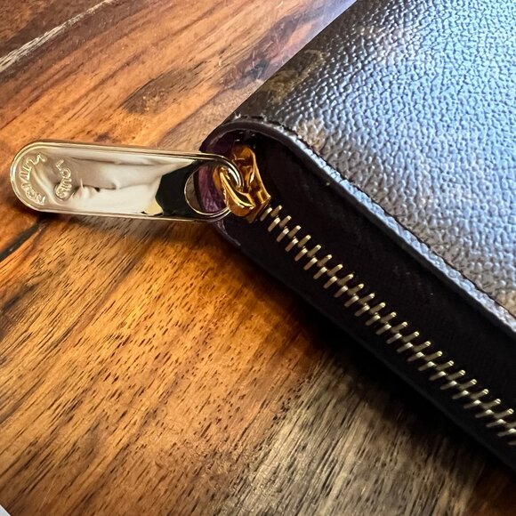 LOUIS VUITTON 2023 Christmas Animation Vivenne Skating Long Zippy Wallet - Picture 6 of 10